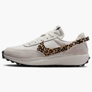 Debiut Nike Waffle Phantom Summit White Black Sesame (kobiety)