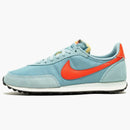 Nike Waffle Trainer 2 indossato Blue Team Orange