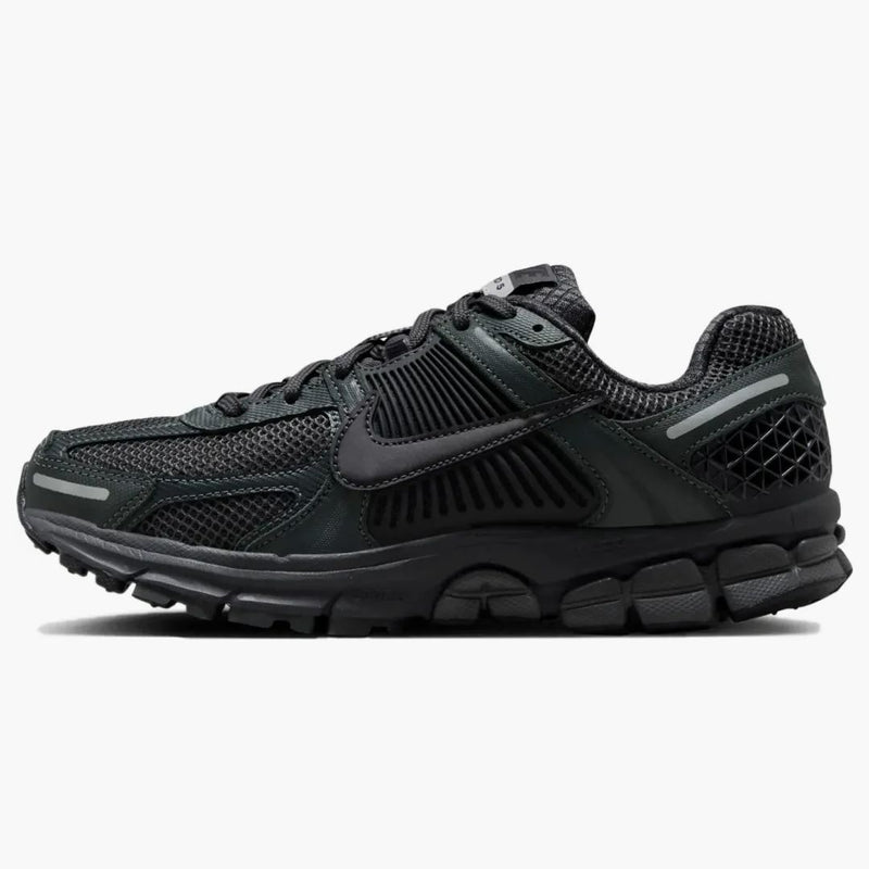 Nike Zoom Vomero 5 Triple Black (women's)