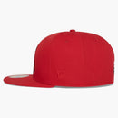 Ovo X NBA Bulls New Era 59fifty Fitted has red
