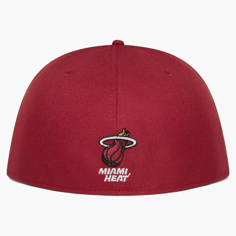 Ovo X NBA HEAT New era 59fifty Fitted has red