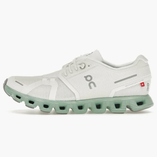 On running cloud 5 undyed white creek (Women's)