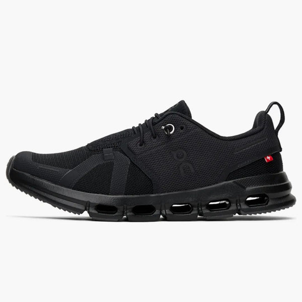 Na běhu Cloud Sky All Black (GS)