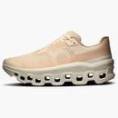 Al ejecutar CloudMonster Void Dew Ivory (femenino)