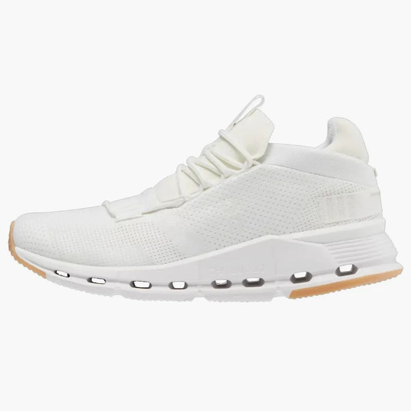 På att köra Cloudnova Undyed White (kvinnors)