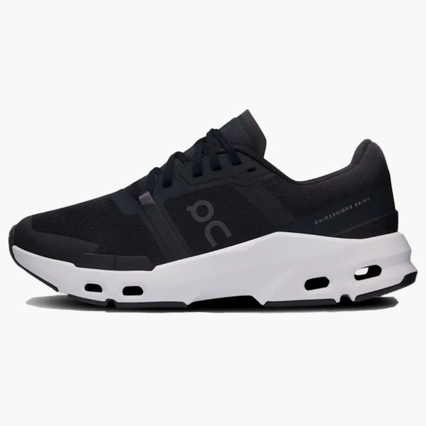 På Running Cloud Pulse Black White (Women's)