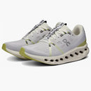 Sobre la ejecución de la arena blanca de Cloudsurfer (femenino)