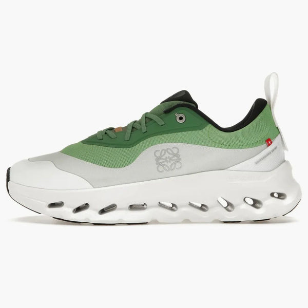 On running Cloudtilt 2 Loewe Green White