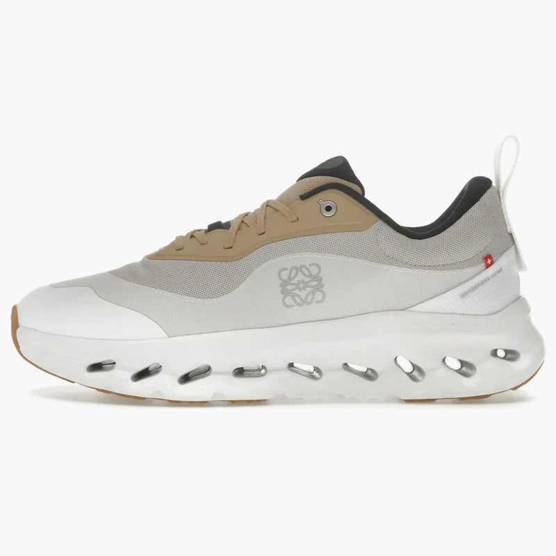 Na bieżącym Cloudtilt 2 Loewe Tan White Gum
