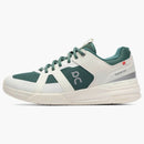 En el Roger Clubhouse Pro Oyster Tennis Club