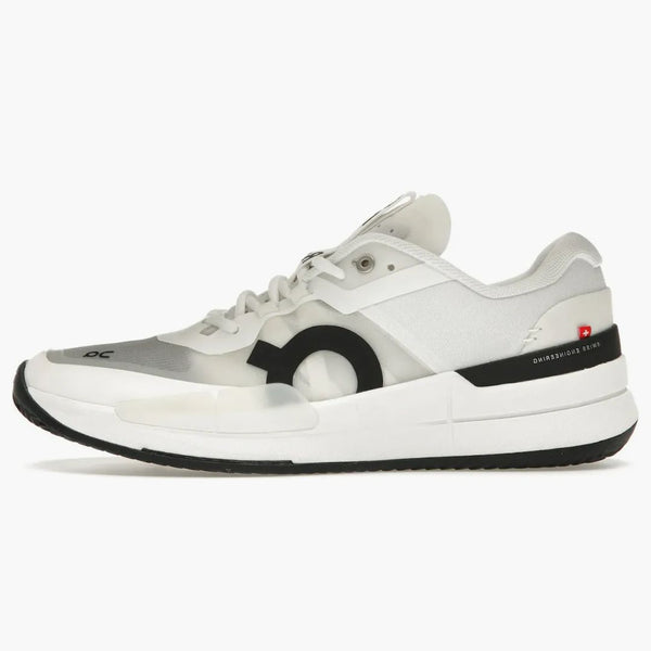 On the Roger Pro 2 Clay White Black