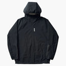 Palacio adidas en la chaqueta negra