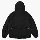 Bunda s kapucí v paláci černá