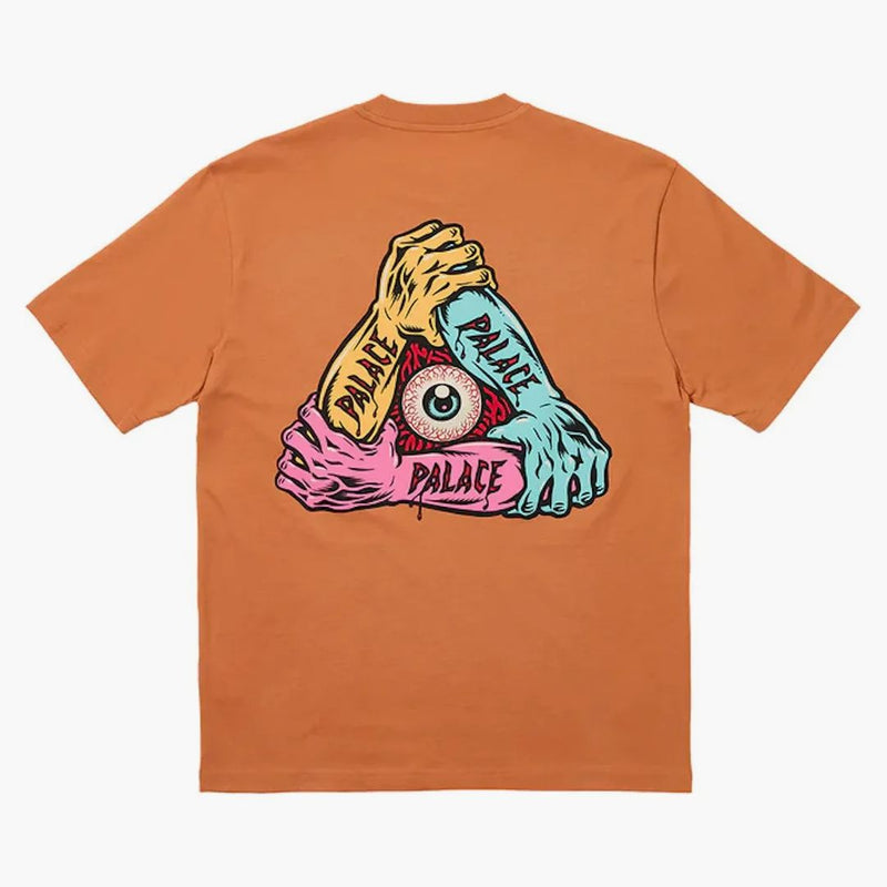 T-shirt per le braccia del palazzo zucchero sciolto