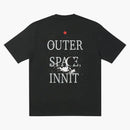 T-shirt dello spazio esterno del palazzo nero