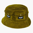 El cubo de almacenamiento de palacio tiene oliva