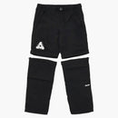 Palace zamyka się na dnie czarne