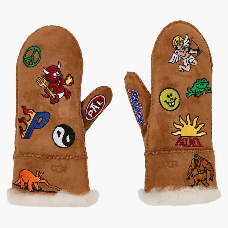 Palazzo x ugg pelle di pecora nel mezzo di castagne