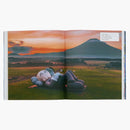 Libro Kaws Phaidon Uniqlo (versión firmada)