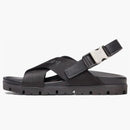 Prada Crisscross Correas Sandalia de hebilla de hebilla Negra