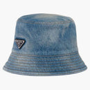 Prada Denim Bucket tiene azul claro