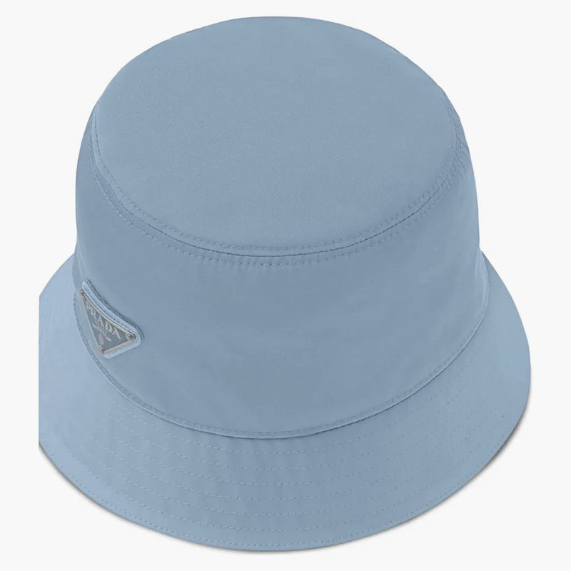 Prada Renylon Bucket har astralblå