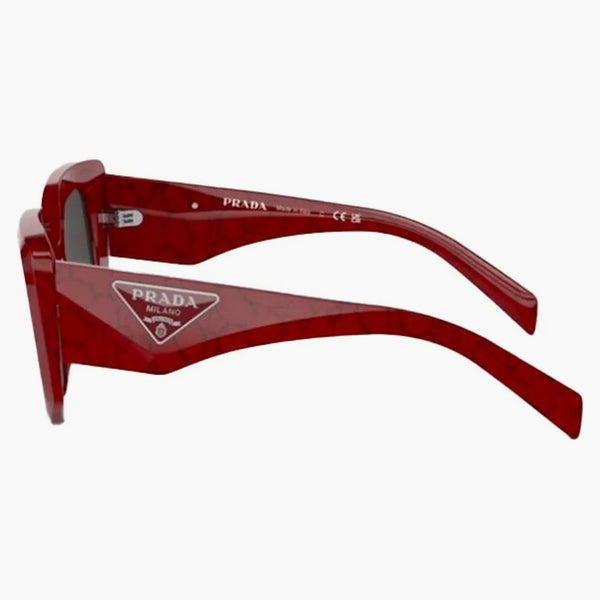 Prada solglasögon PR 14ZSF Etruskisk marmor/mörkgrå (PR14ZSF-15D5S0-52)