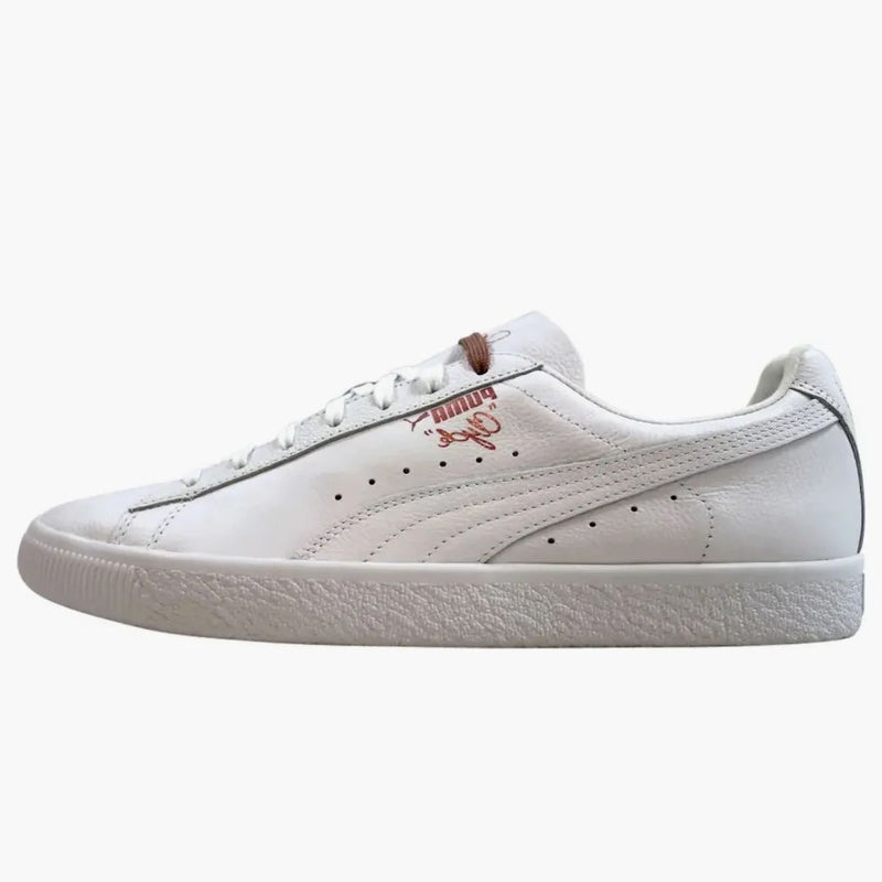 Puma Clyde Emory Jones na sebe