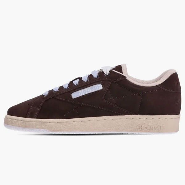 Reebok Club C terrenos de estornudio de la tierra