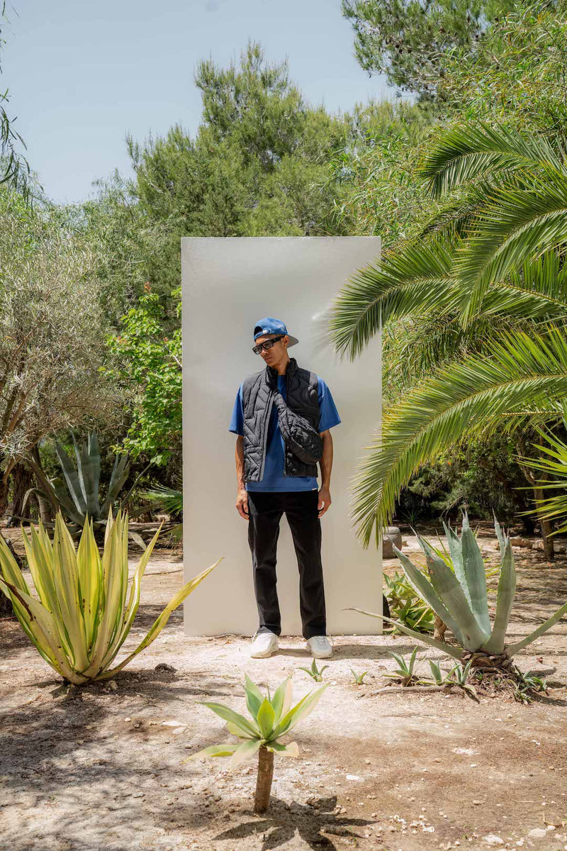 Represent Initial Gilet Black Model Front