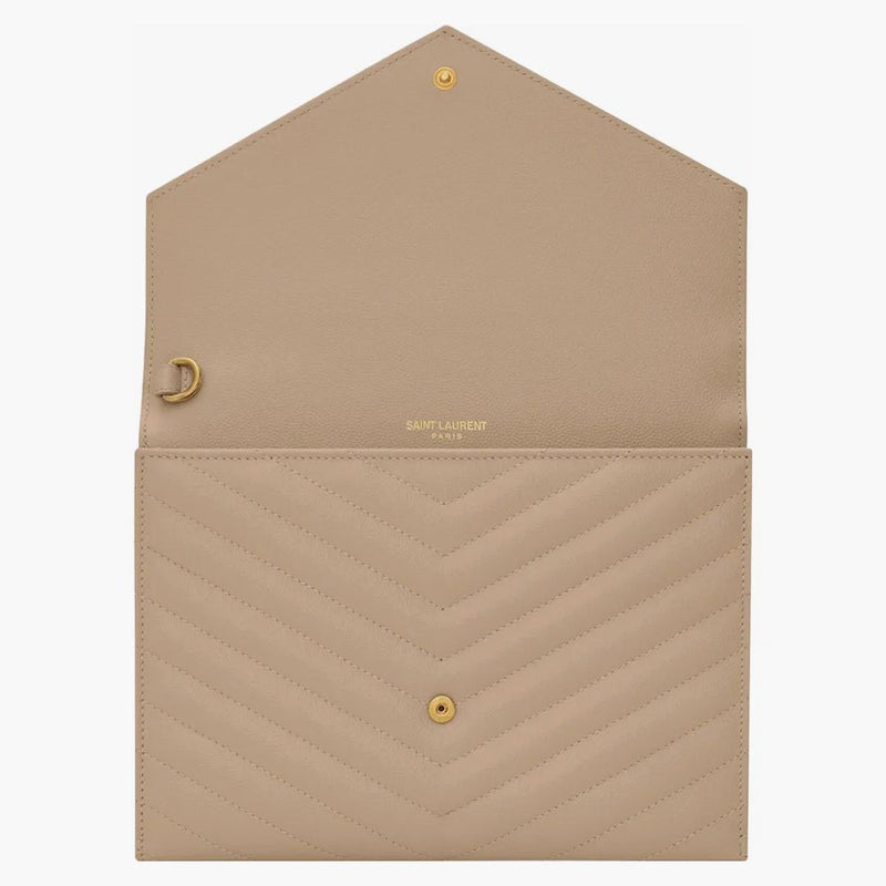Saint Laurent Cassandre Matelasse Flap Pouch v prošívané reliéfní kožené tmavé béžové