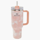 Stanley X Urban Outfitters Exclusive Flowstate Quencher 40oz Tumbler Peach