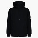 Stone Island logo lapp huva jacka svart