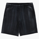 Nejvyšší tah štětce černou mikinu