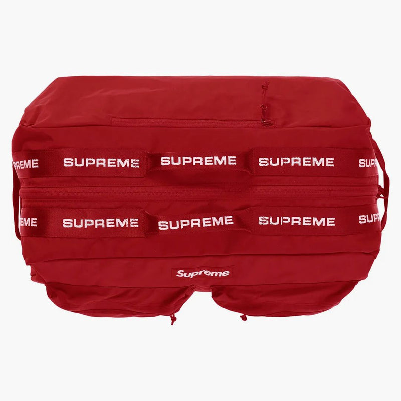 Nejvyšší taška na duffle (FW22) červená