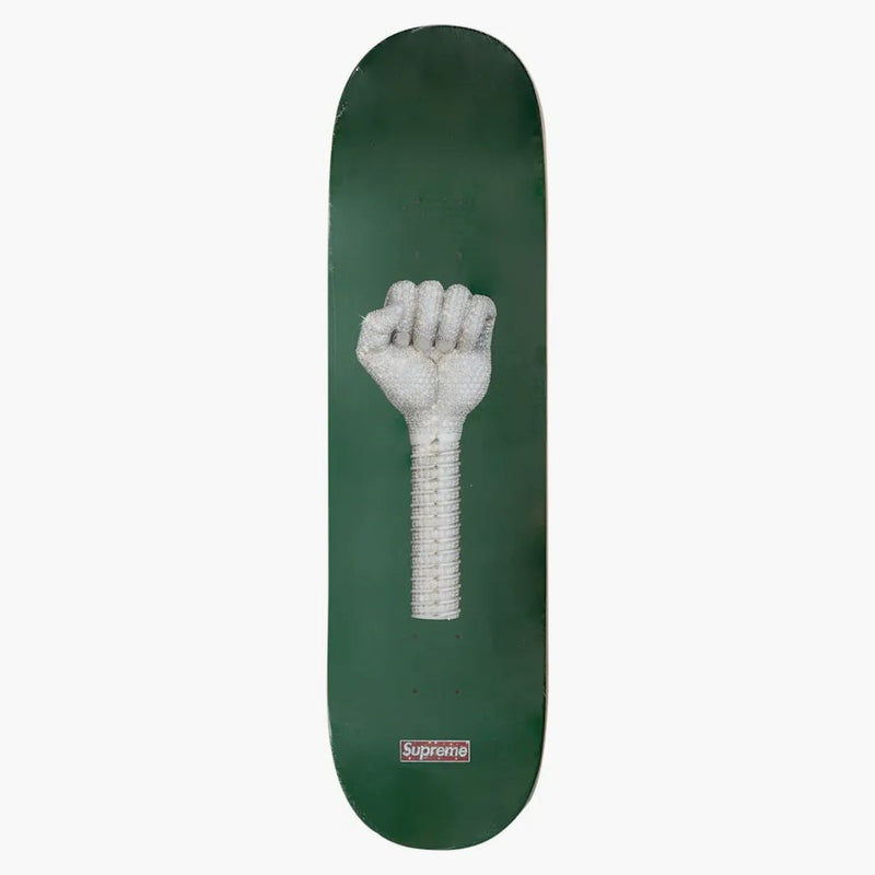 Nejvyšší pěst skateboard paluba zelená