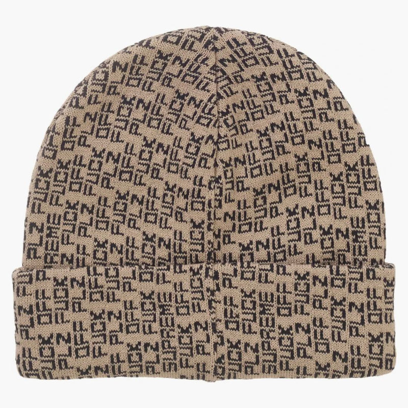 Nejvyšší kurva z Beanie Tan