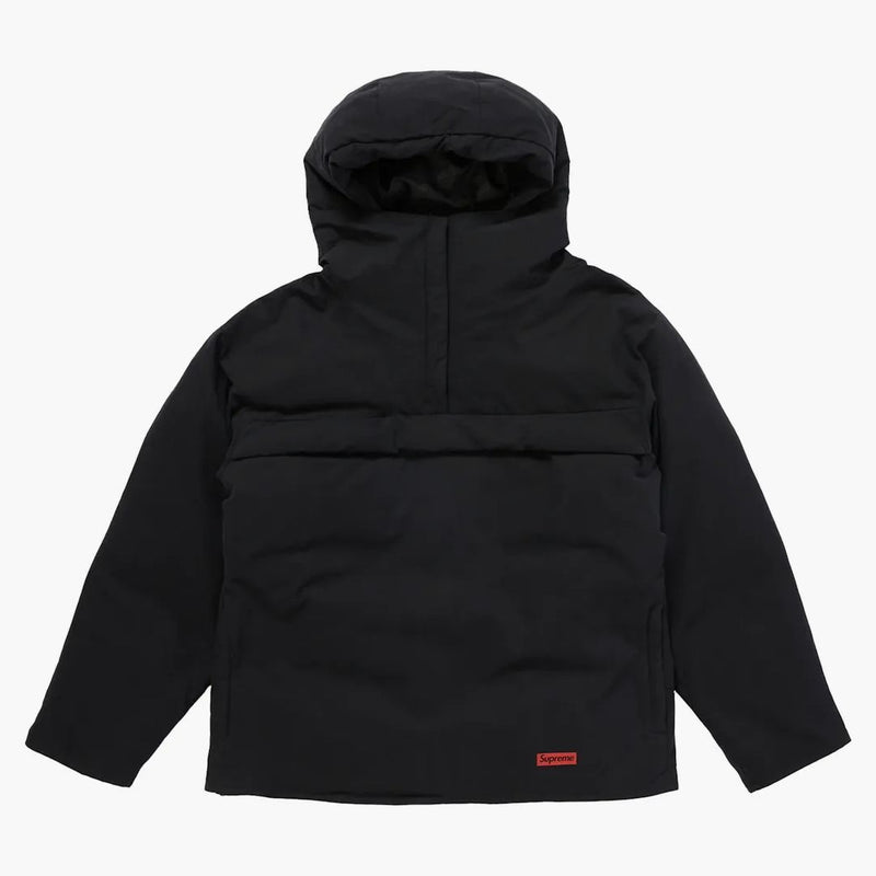 Supreme encapuchado por el jersey negro