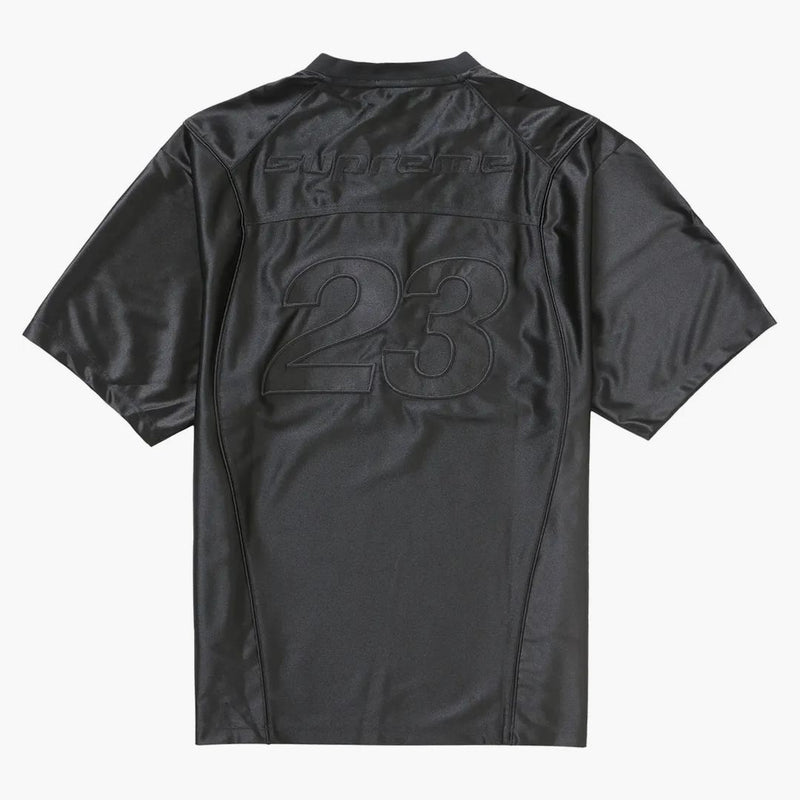 Nejvyšší Jordan zahřívá dres černé