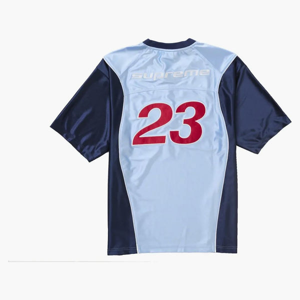 Nejvyšší Jordan zahřívá dres světle modrá