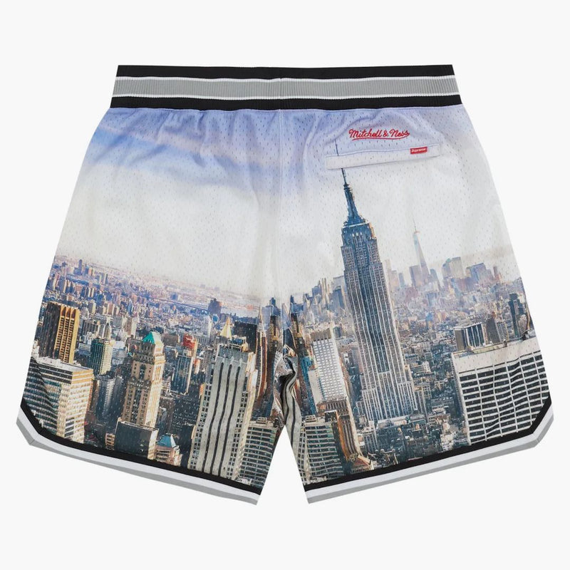 Nejvyšší Mitchell & Ness Basketball Short Skyline