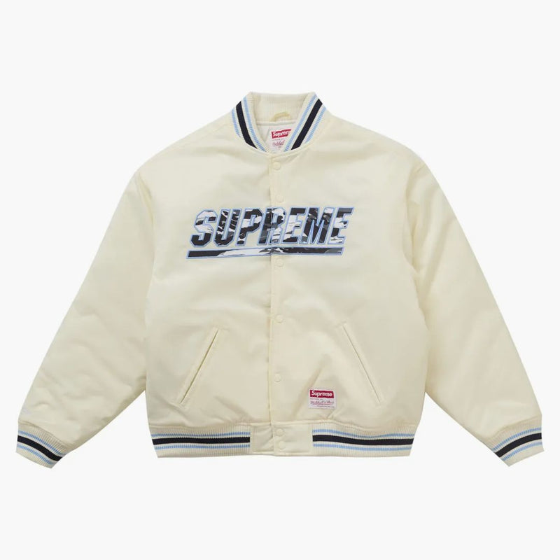 Nejvyšší Mitchell & Ness Camo Logo Varsity Jacket White
