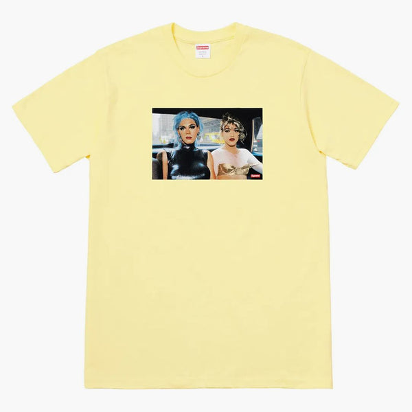 Supreme Nan Goldin Misty a Jimmy Paulette Tea bledě žlutá