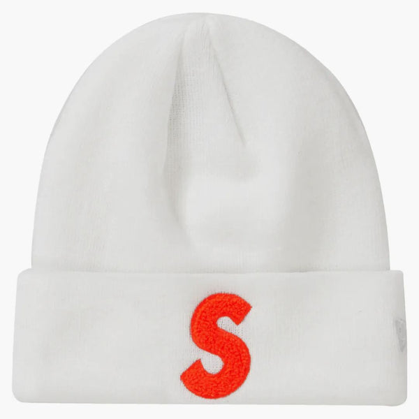 Nejvyšší nová éra logo Beanie (FW 19) bílá