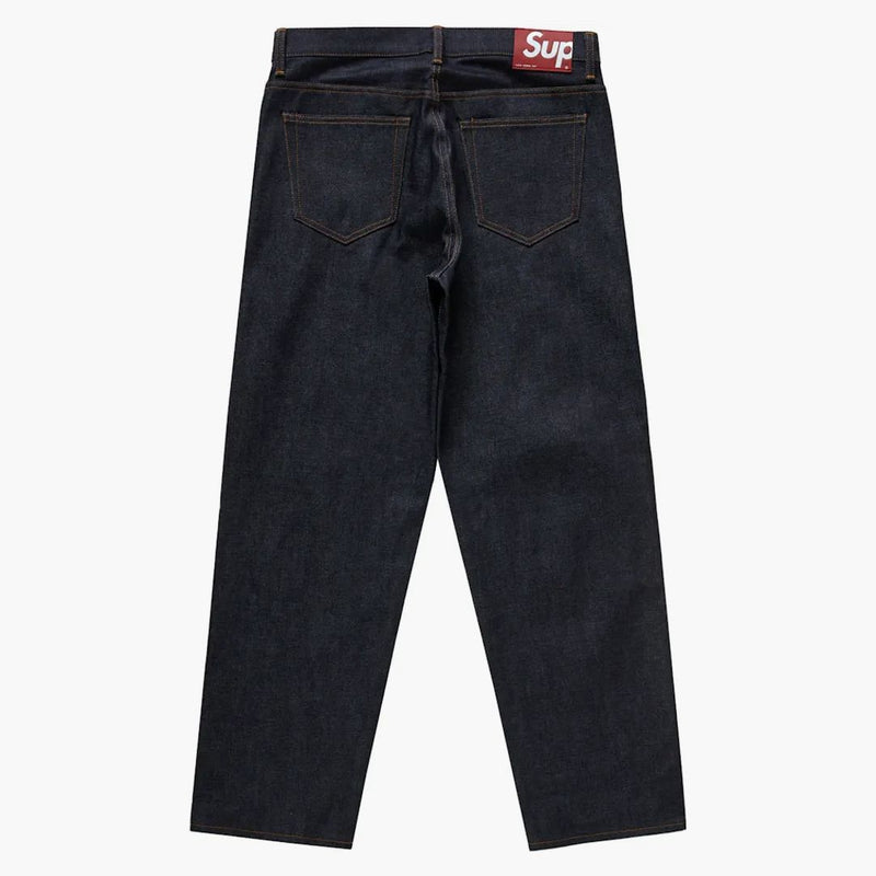 Supremo rigido sagredge jean (FW24) in forma rigida.