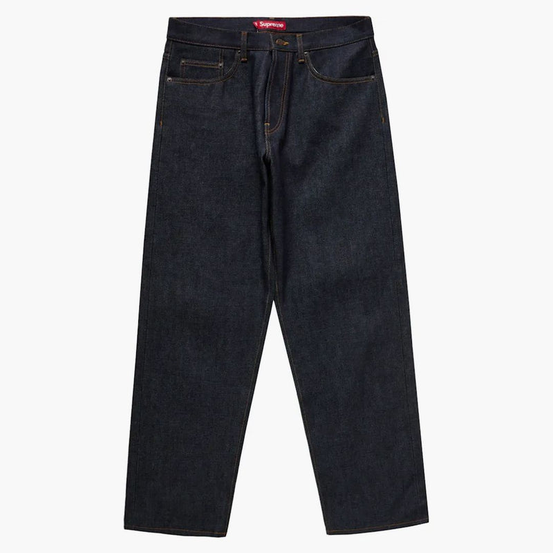Supremo rigido sagredge jean (FW24) in forma rigida.