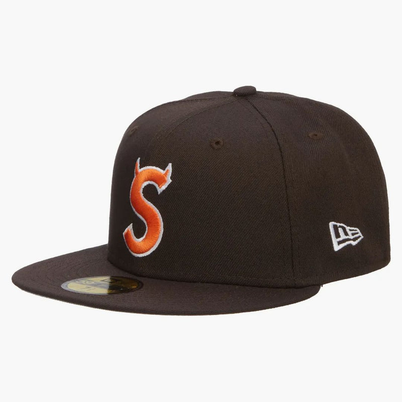 Nejvyšší logo s novou érou (FW22) hnědá