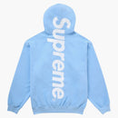 Nejvyšší saténová aplikace s kapucí s kapucí FW24 světle modrá