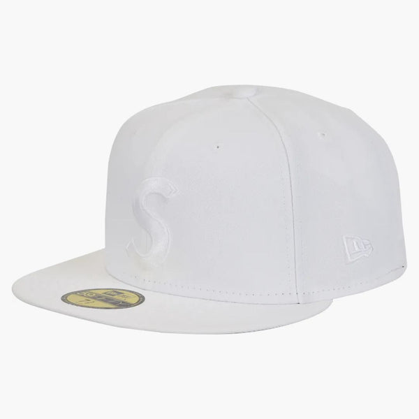 Logotipo de bola de tornillo supreme nueva era 59fifty ajustado tiene blanco