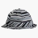 Supreme Textured Stripe Bell tiene negro